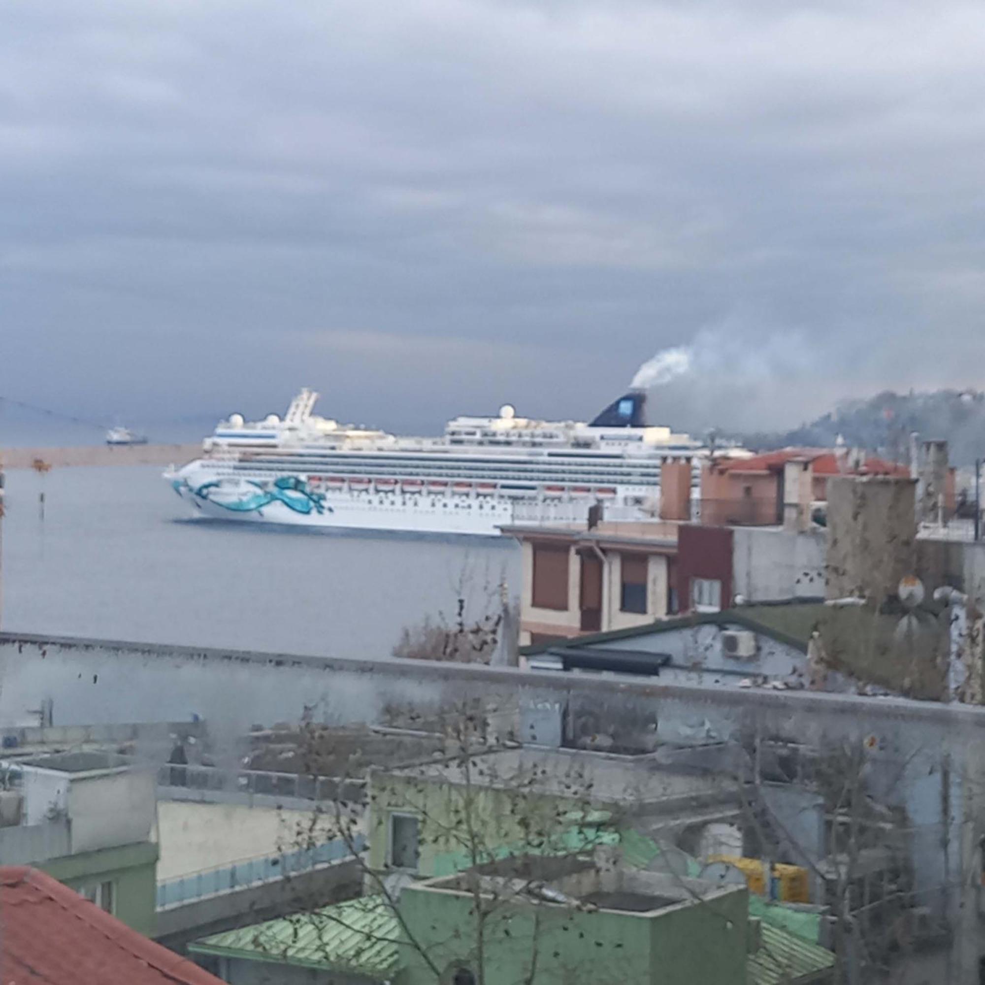 Bosphorus View-airport Shutle-high Speed Wifi-private Parking * İstanbul