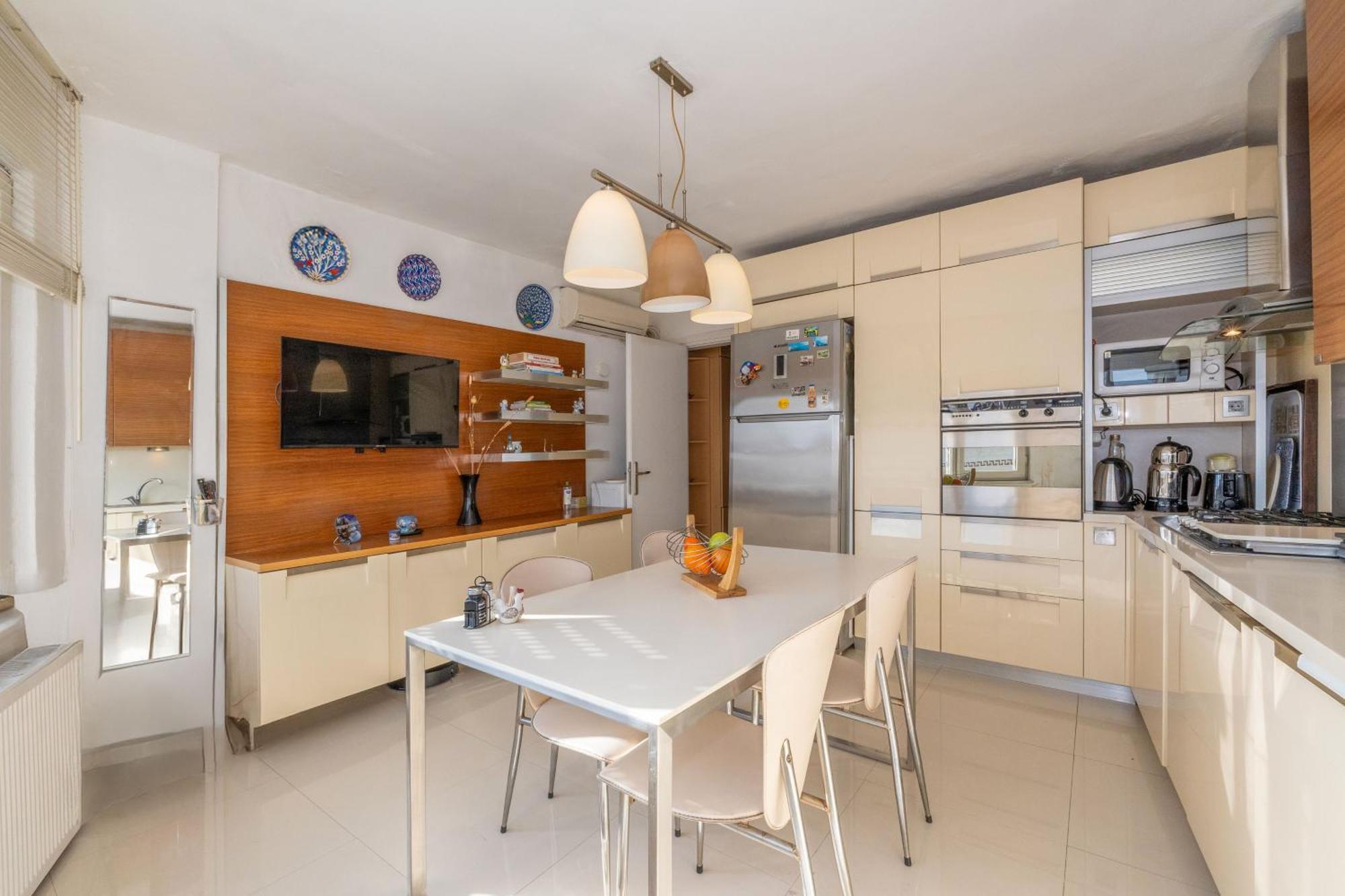Daire Bosphorus View-airport Shutle-high Speed Wifi-private Parking *