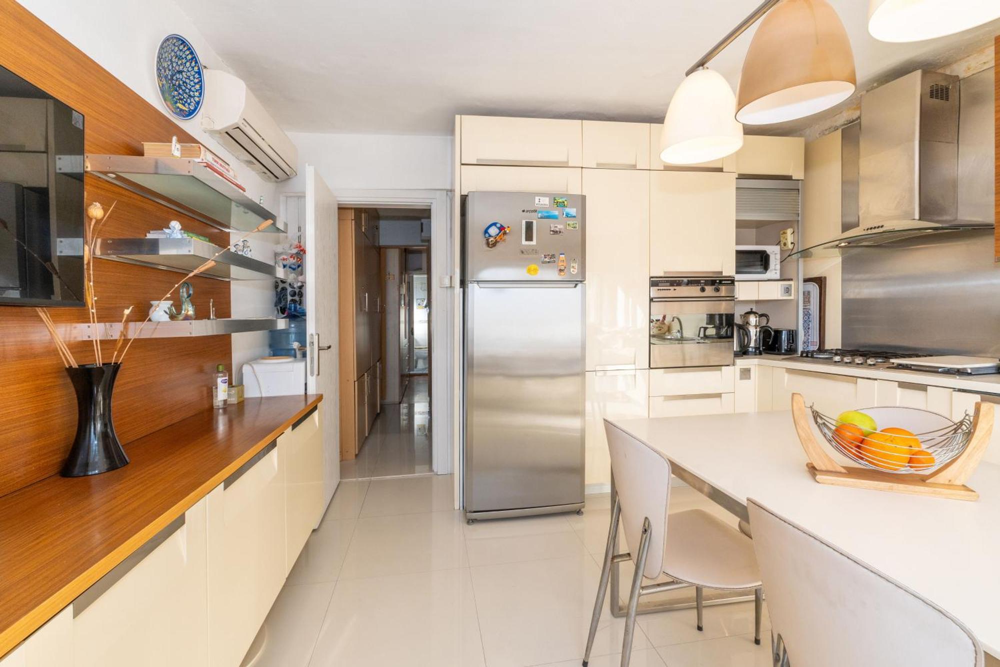 Bosphorus View-airport Shutle-high Speed Wifi-private Parking Daire